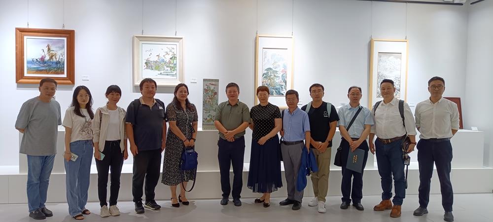 中國社會(huì)科學(xué)院西亞非洲研究所安全研究室調(diào)研組調(diào)研美術(shù)館，共促文化藝術(shù)交流
